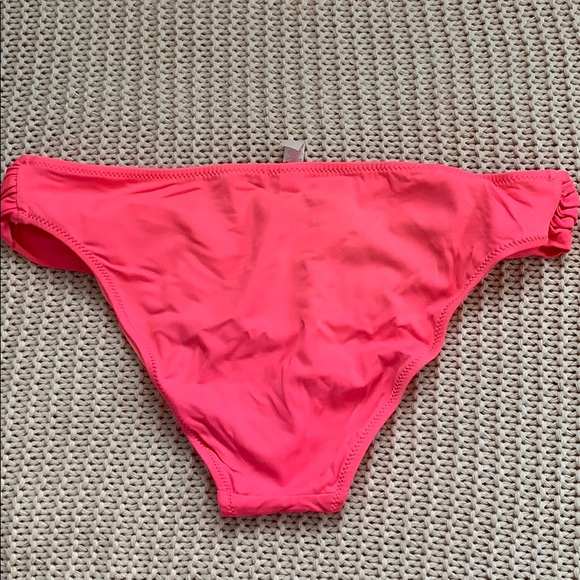 Victoria’s Secret bikini bottoms - Picture 2 of 3